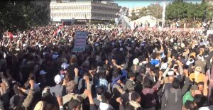 بالصور : حشود ضخمة في المسيرة الجماهيرية بصنعاء تأييداً لحكومة الإنقاذ