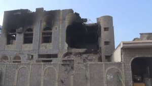 أثار-غارات-طيران-العدوان-على-الحي-التجاري-في-الحديدة-01