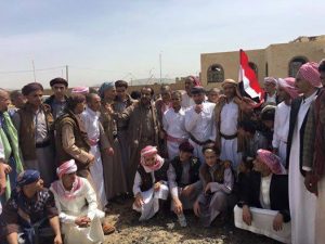شاهد : الاسرى اليمنيين الذين افرج عنهم مع الناطق الرسمي لانصار الله محمد عبدالسلام "صورة"