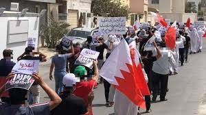 البحرين: تظاهرات شعبية رفضاً لزيارة رئيس الكيان الصهيوني للمنامة